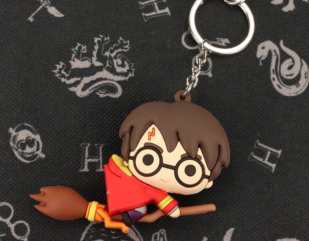 Harry Potter Llavero caucho Harry en Escoba 7 cm