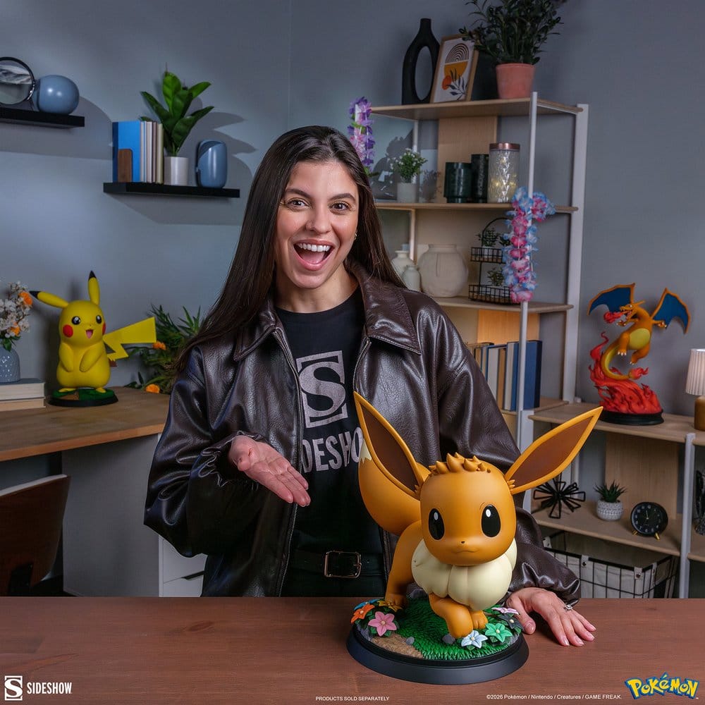 Pokémon Life-Size Figura Eevee 34 cm