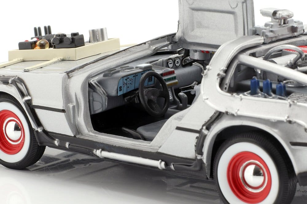 regreso al Futuro III Réplica Vehículo Diecast Model 1/24 ´81 DeLorean LK Coupe 18 cm