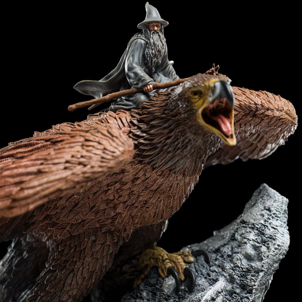 El Señor de los Anillos Estatua Gandalf on Gwaihir 15 cm - Z POP Toys