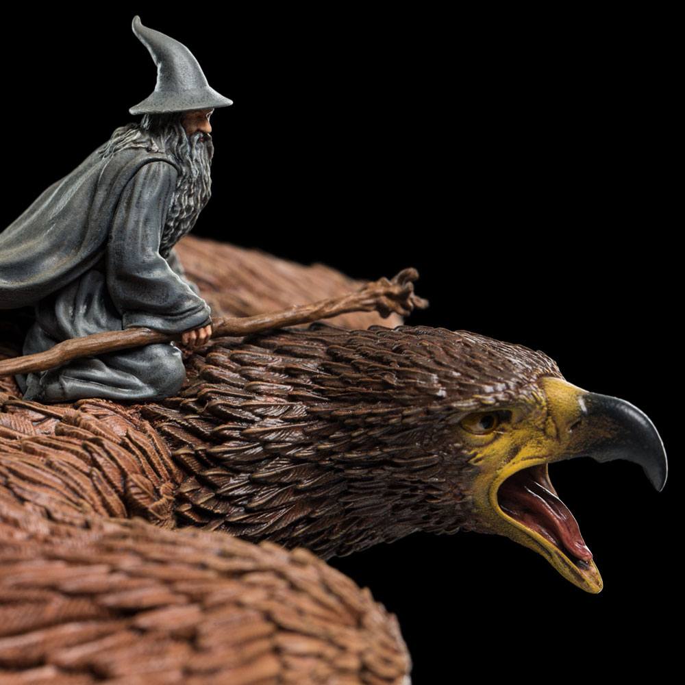 El Señor de los Anillos Estatua Gandalf on Gwaihir 15 cm - Z POP Toys