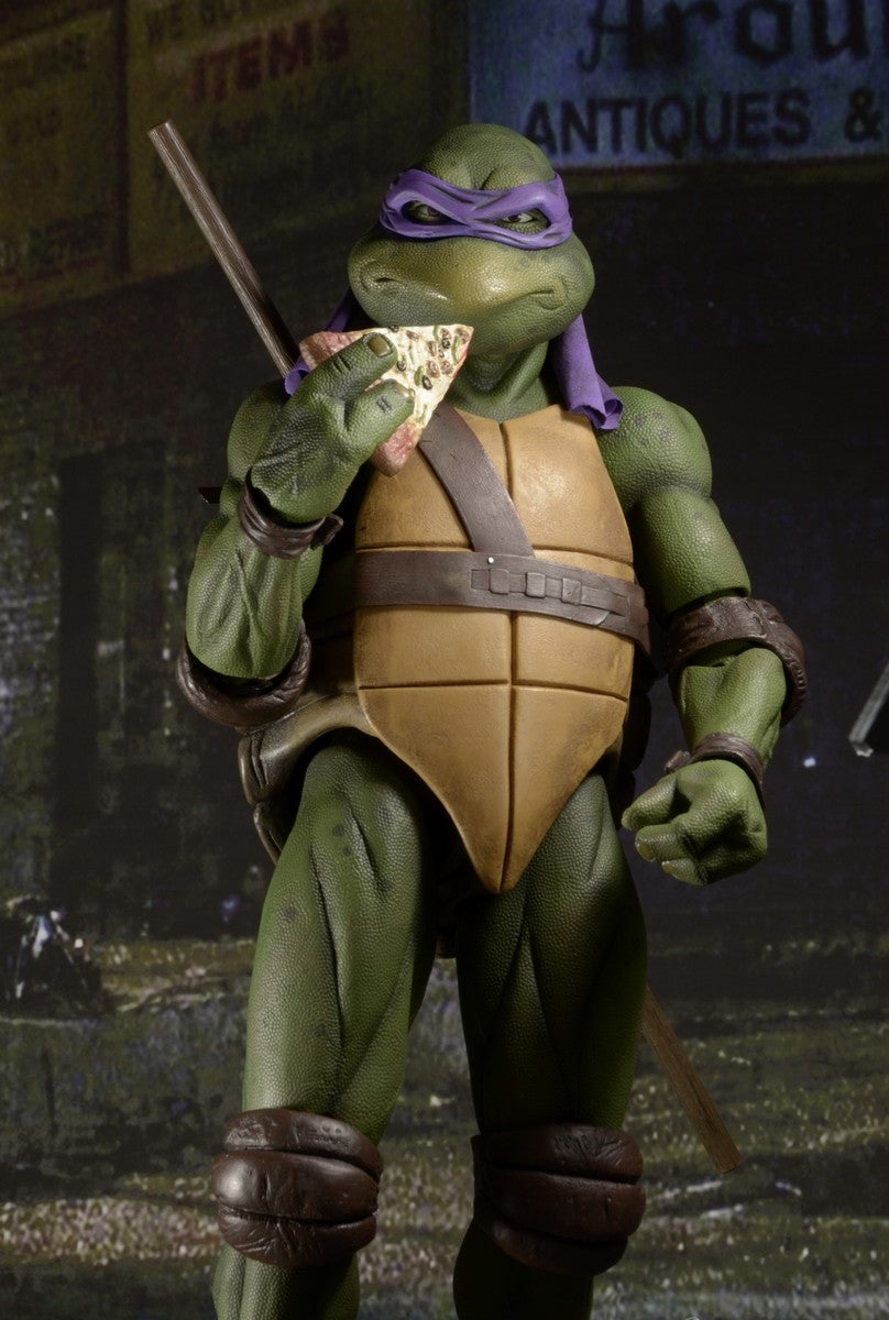 Donatello 1:4 Scale Figure TMNT 1990 Movie Version by Neca Toys